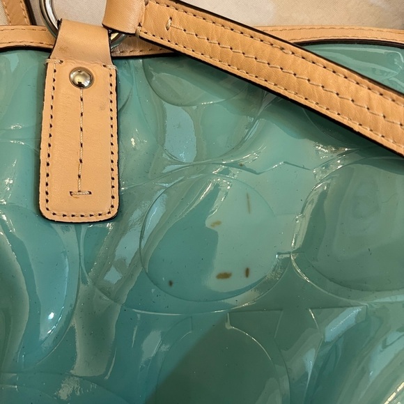 COACH 100% Authentic Y2K Tiffany Colored Patent Logo, Crossbody Bag, 15” x 9”. - Picture 5 of 10
